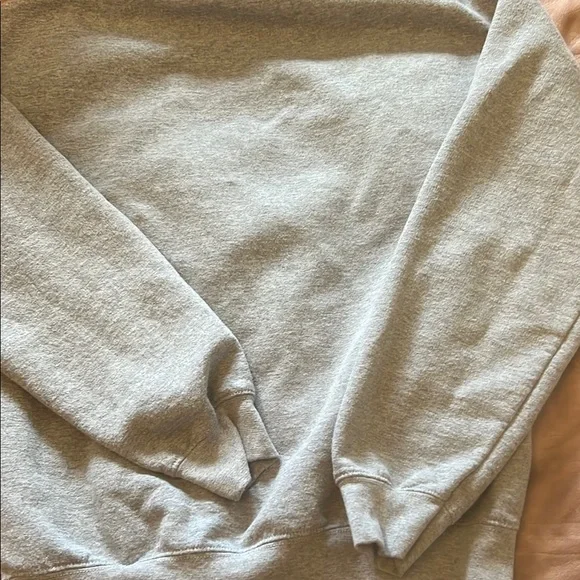 Gildan Gray and Pink Minnie Mouse Crewneck - Picture 6 of 6